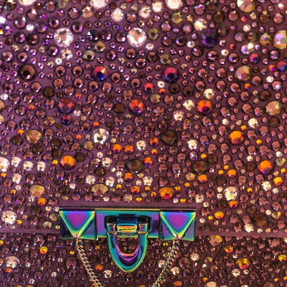 Items - Picture 6 of 6